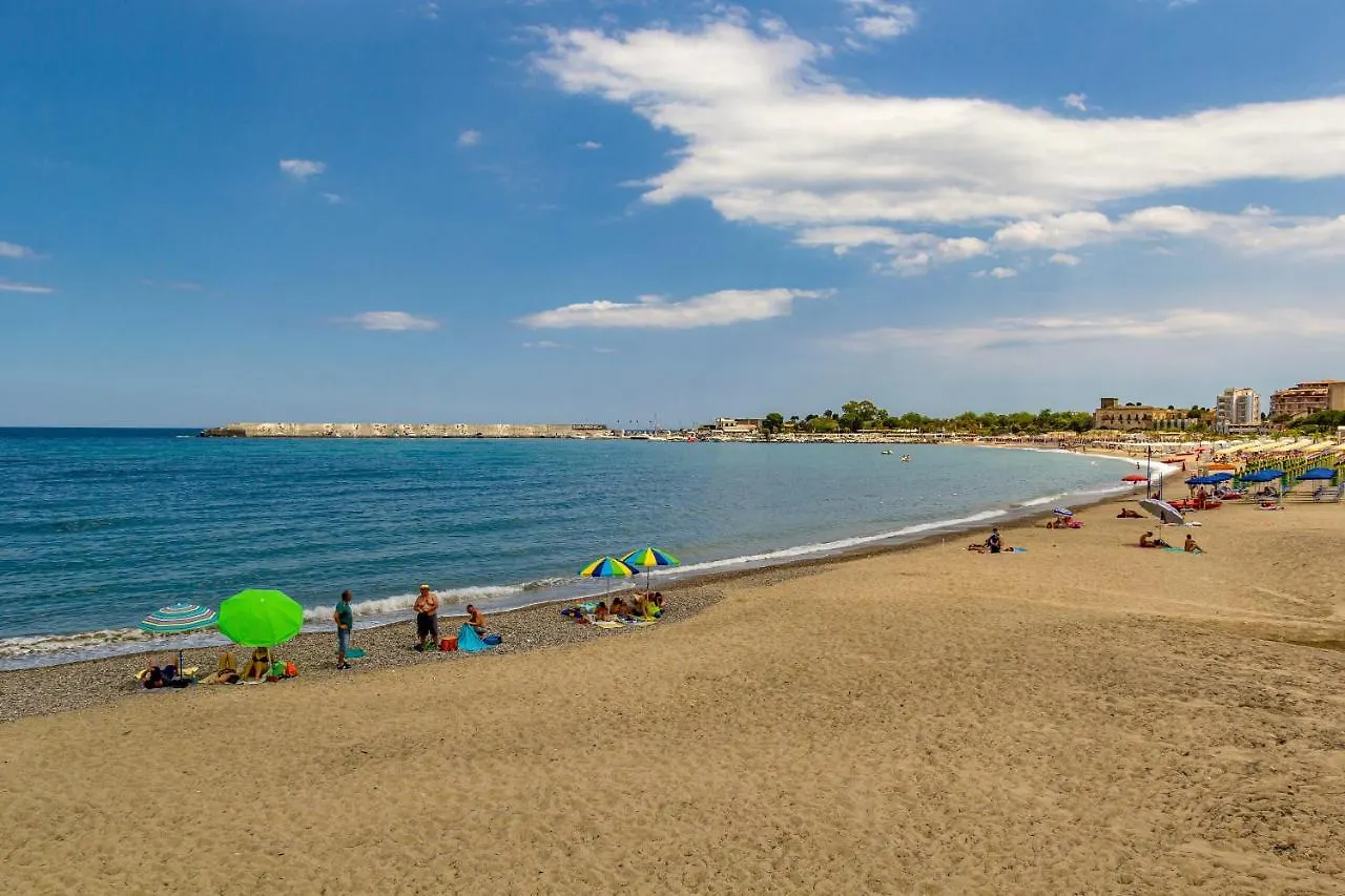 La Casa Di Elvira Daire Giardini Naxos İtalya